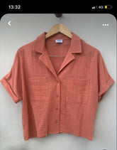 Relaxed Crop Shirt – Where Casual Meets Confident